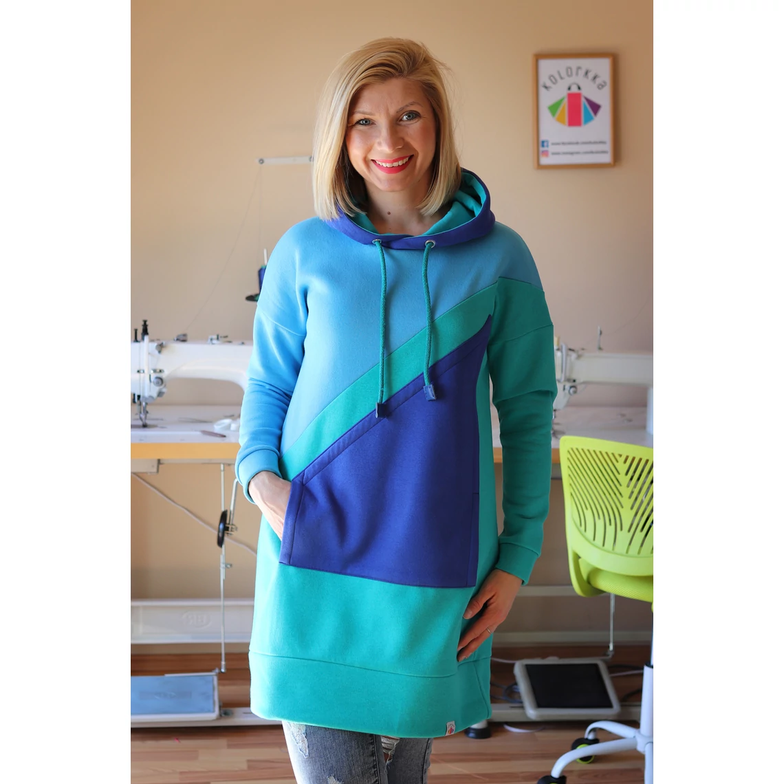 Kolorkka COLORBLOCK pulcsiruha / égszínkék-türkiz-királykék