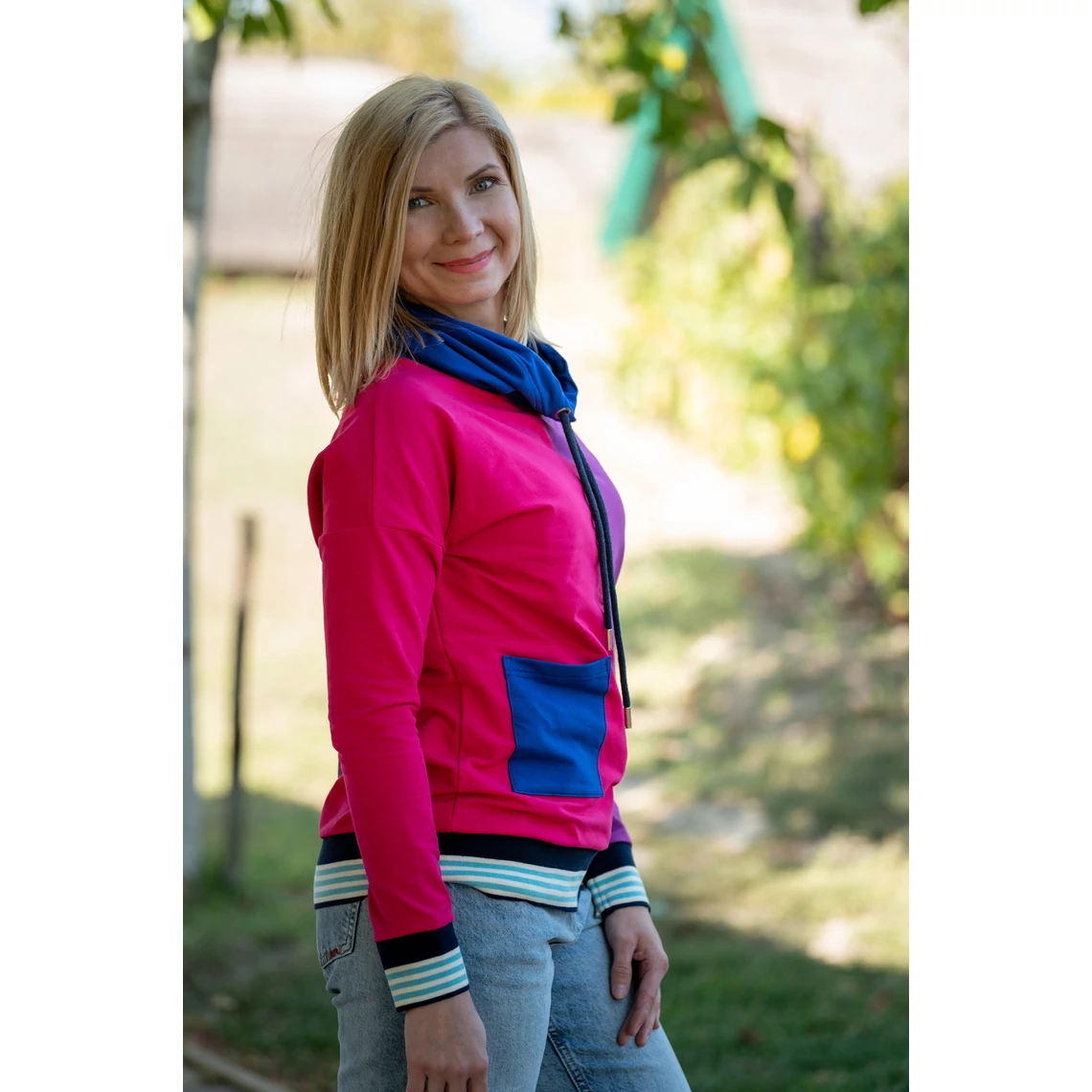 Kolorkka COLORBLOCK kámzsás pulóver / pink-ciklámen-királykék