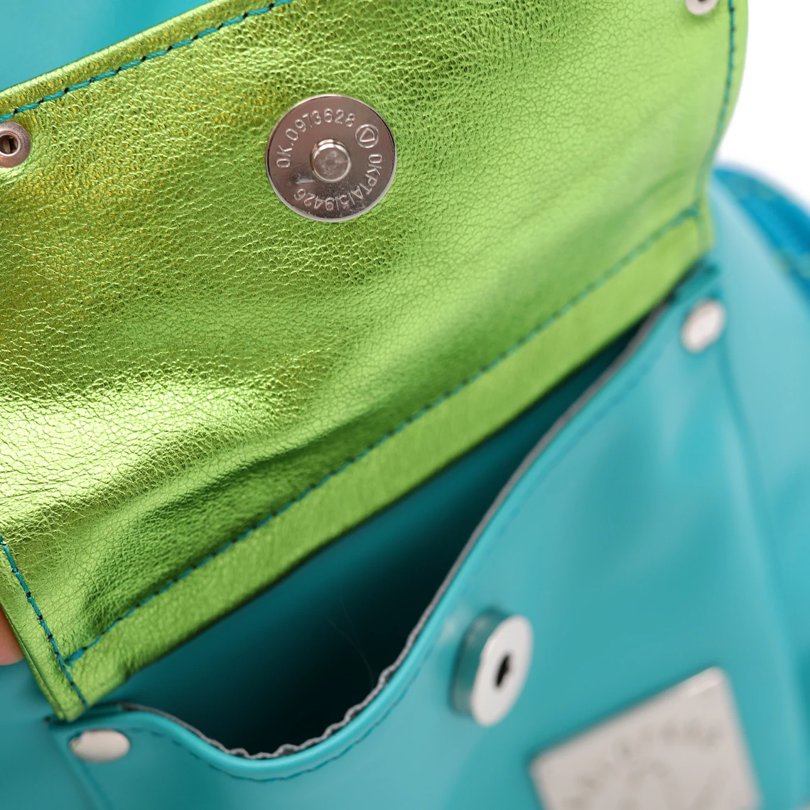 Kolorkka POCKET CRUISER gymbag és válltáska valódi bőrből / türkizkék-almazöld