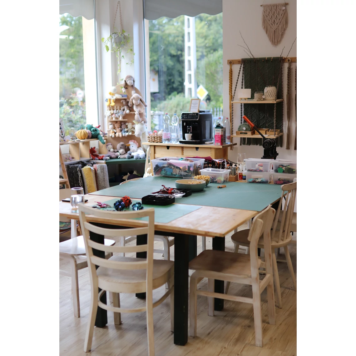 Egyedi bőr táskadísz &amp; kulcstartó készítő workshop